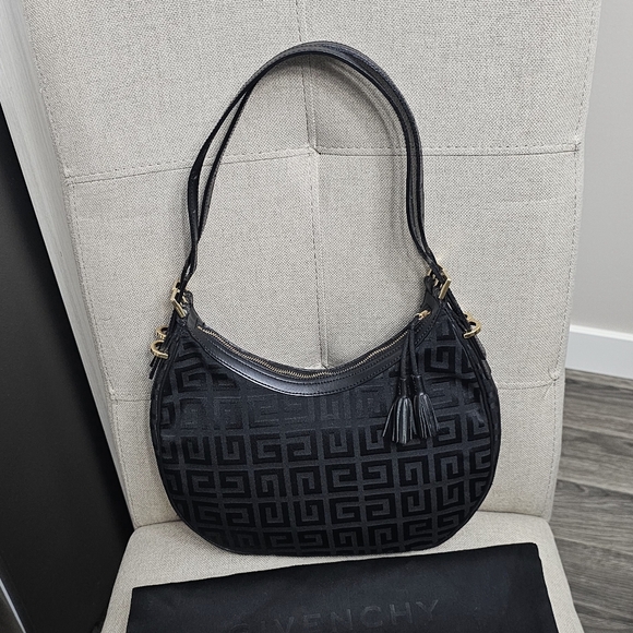 Givenchy handbag - Picture 3 of 7